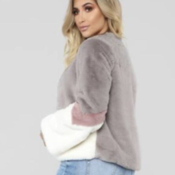 FASHION NOVA Faux Fur Color Block Jacket Size Medium - Picture 2 of 7